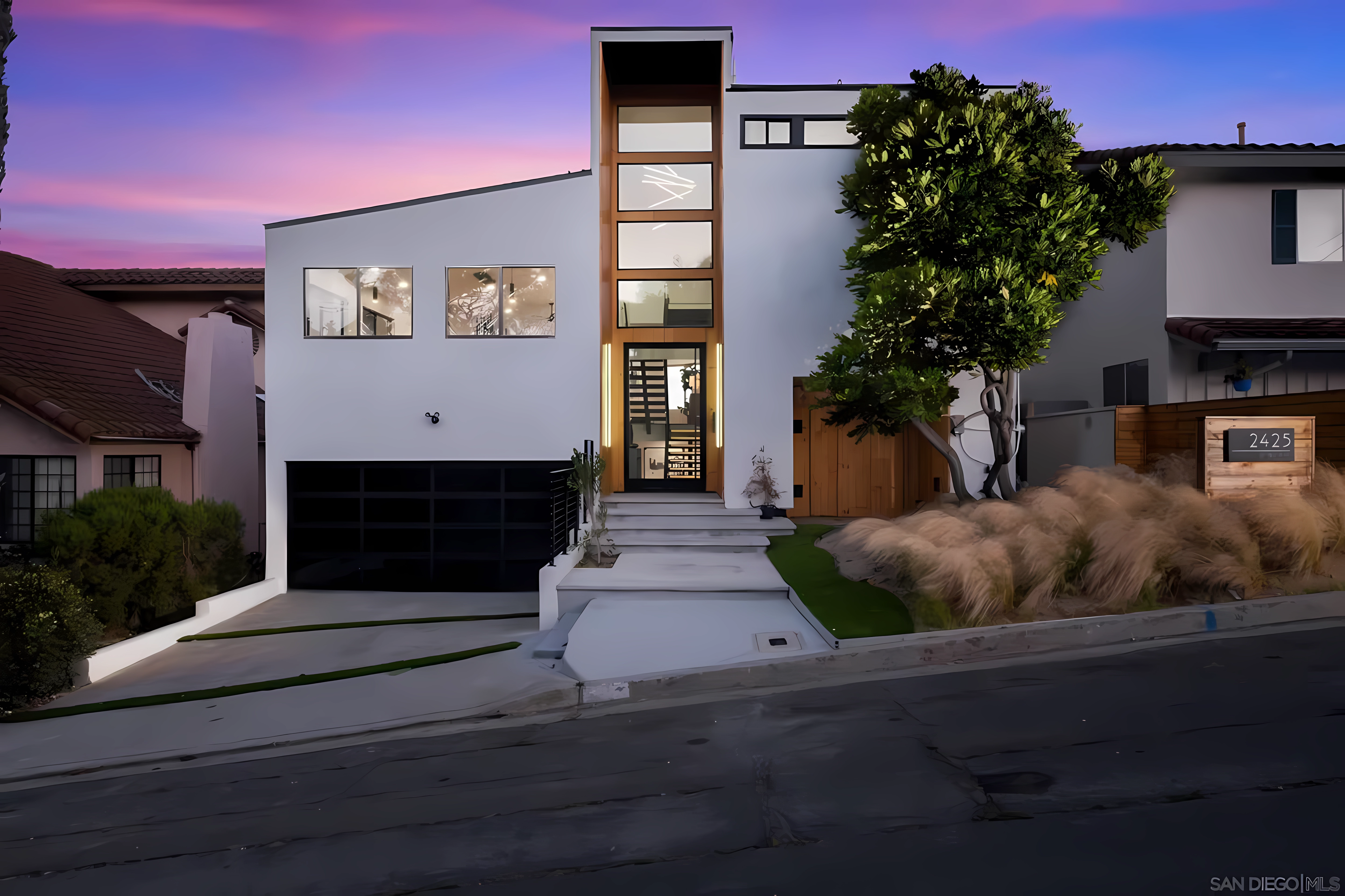 Property overview — 2425 Wilbur Ave, San Diego